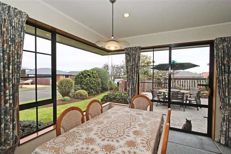 12 Bremner Crescent Stoke_2