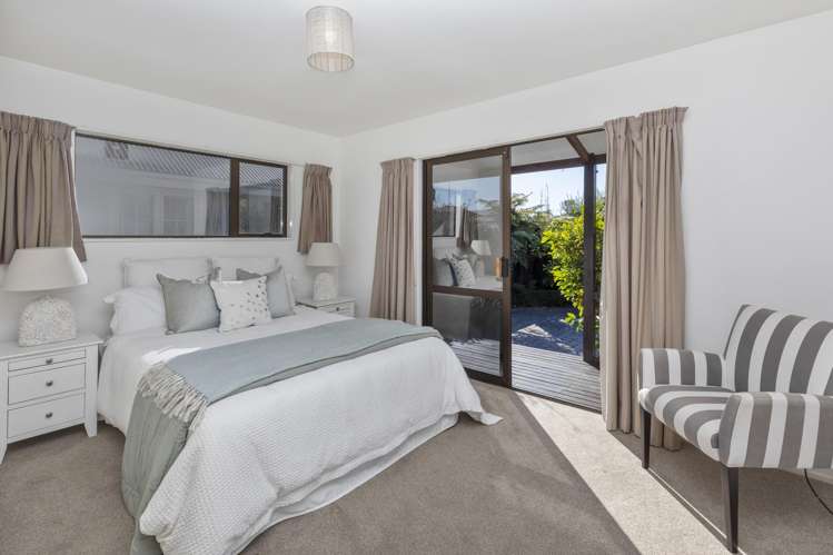 2/11 Duncan Street Sumner_8