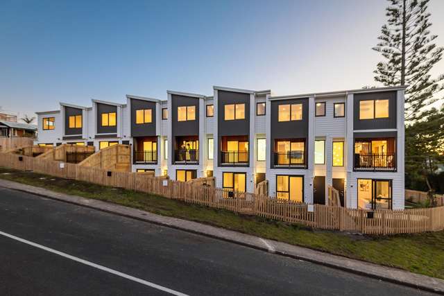 Elegant and Modern Coastal Townhouse
