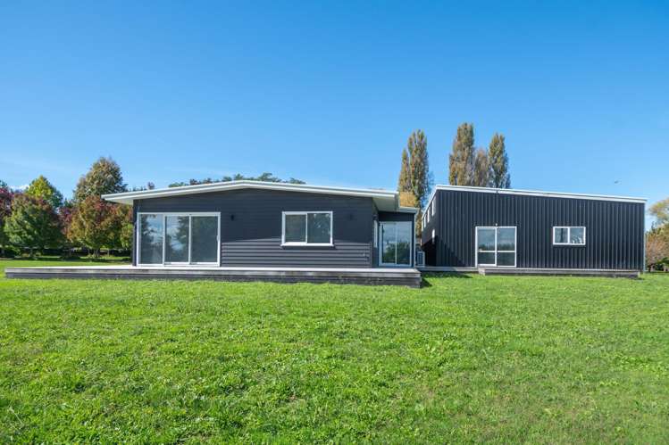 32 Royd Road West Gisborne_4