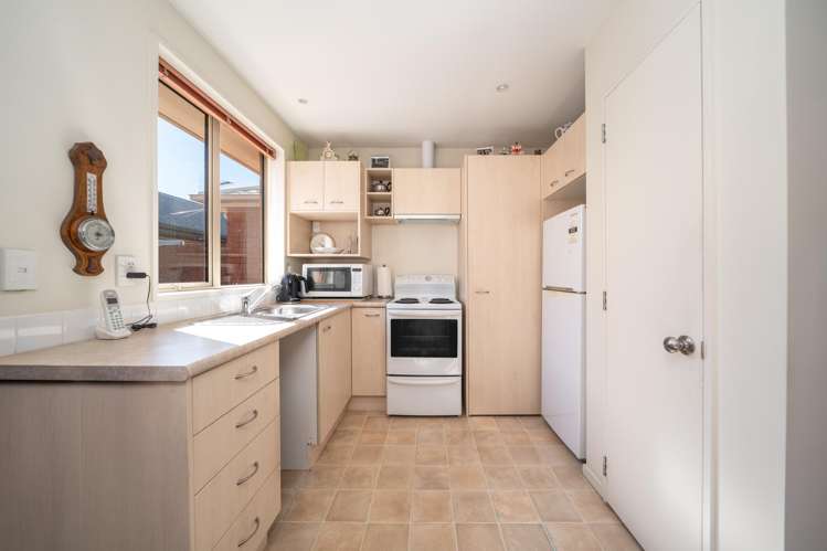3/108 Yaldhurst Road_4