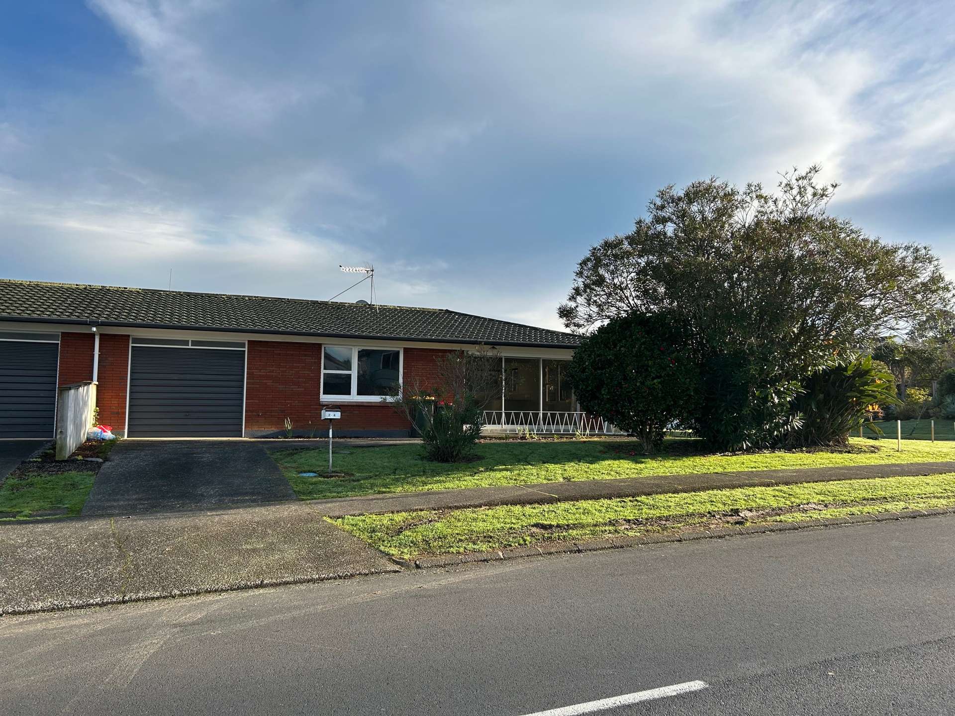 2/4 Marriott road Pakuranga Heights_0