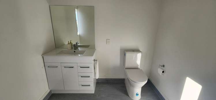 11/1 Alice Avenue Orewa_4