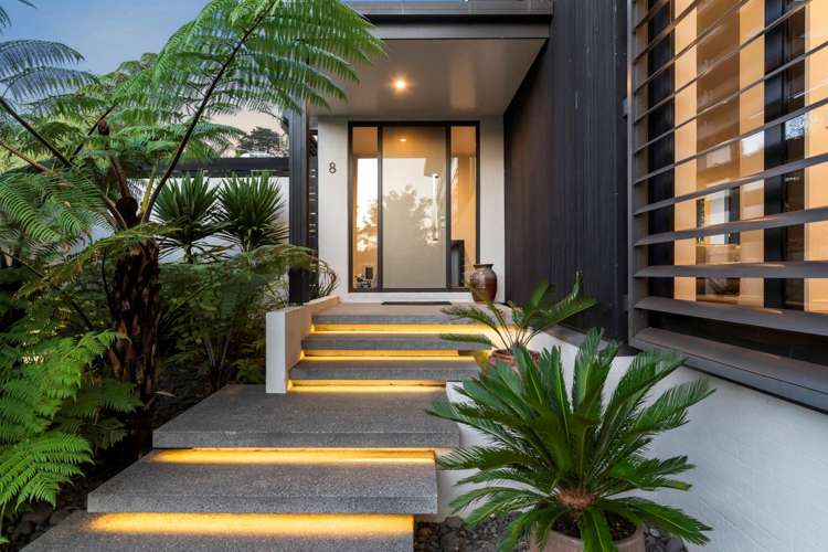 8 Saran Place Hillsborough_24