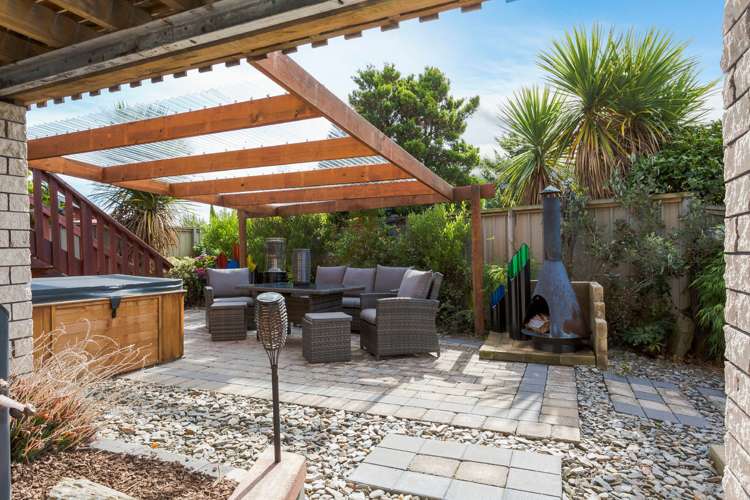 8 Clariton Avenue Green Island_15