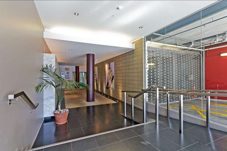 1A/14 Upper Queen Street Auckland Central_5