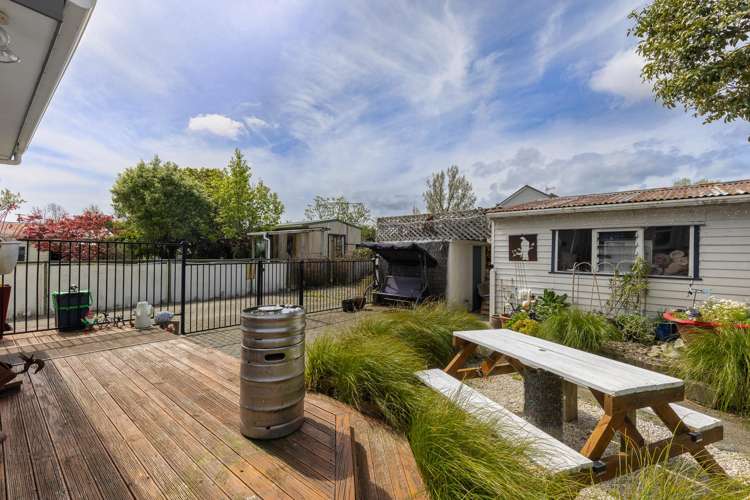 89 Waddington Drive Naenae_22