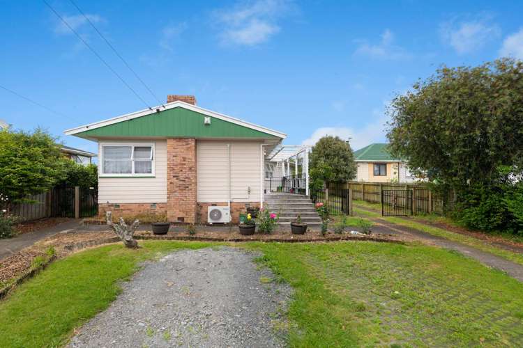 16 Hollinbrigg Place Manurewa Manukau City Houses for Sale One Roof
