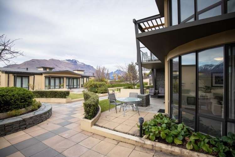 610/34 Lake Esplanade Queenstown_9