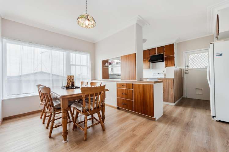 221 Te Atatu Road Te Atatu South_11