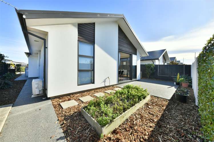 33 Skyhawk Road Wigram_14