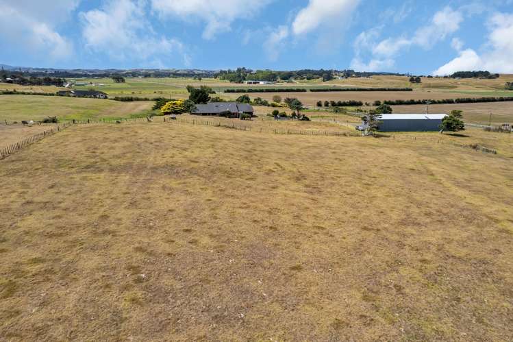72 Baylys Coast Road Dargaville_21