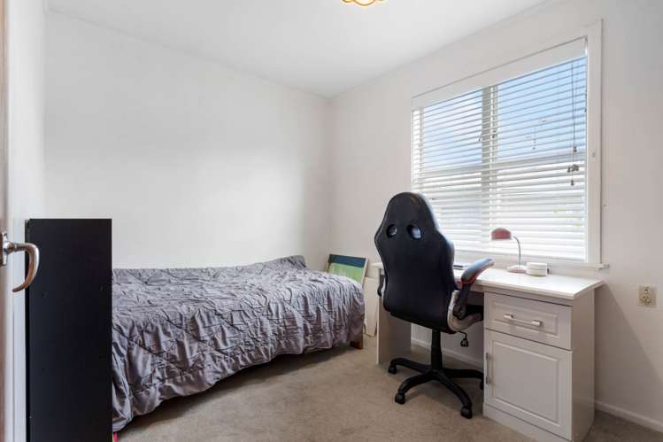 22 Sarona Avenue Glen Eden_11