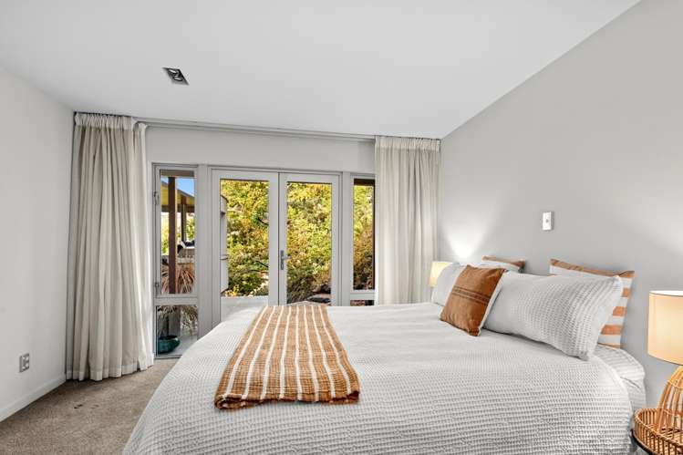 49 The Half Mile Alexandra_24