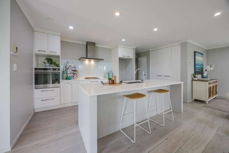 33 Captain Mitchell Drive_3