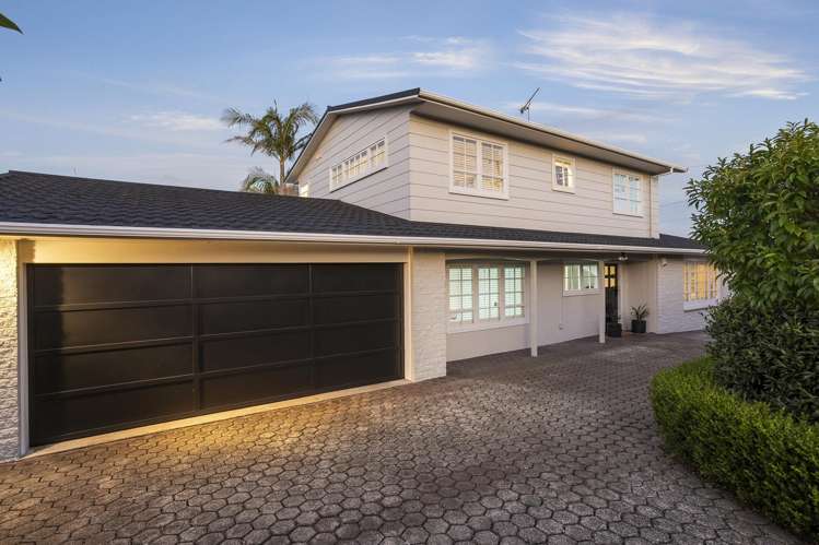 70 Lloyd Avenue Mount Albert_2