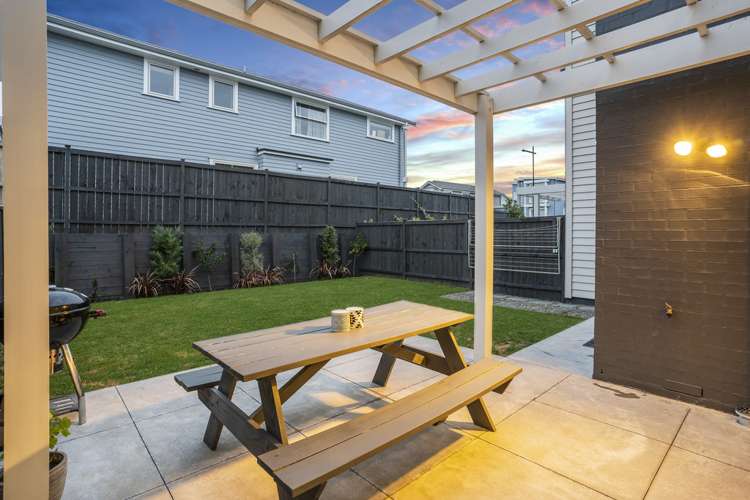 4 Couldrey Crescent Red Beach_14