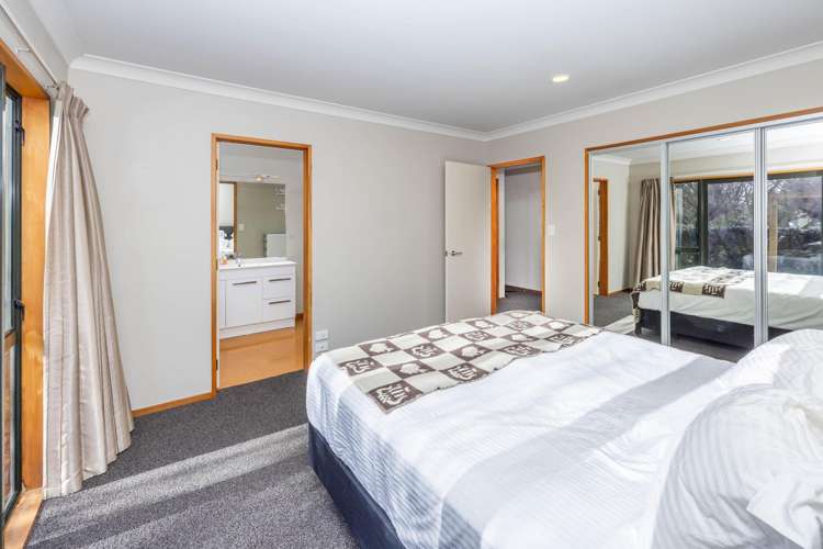 1 Sunnyhills Avenue Glenview_25