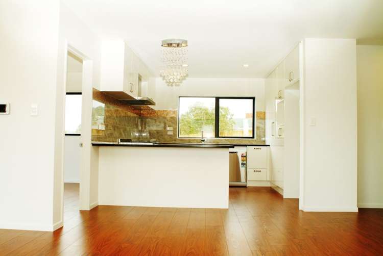 12a Hepburn Road Glendene_12