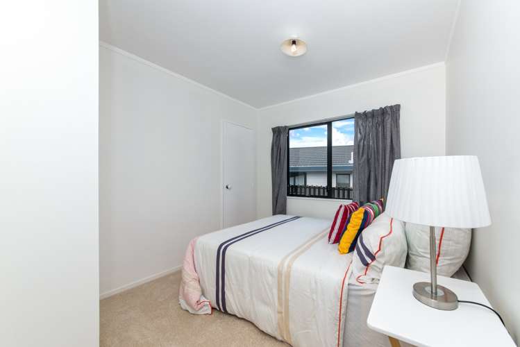 2/15 Leven Lane Totara Heights_10