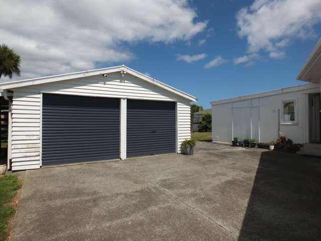 16 Mark Perreau Place Foxton_1