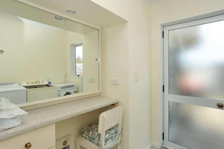 6 Kumai Place Sockburn_14