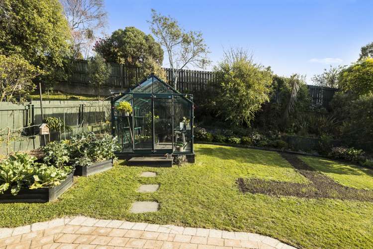 148 Easther Crescent Kew_21