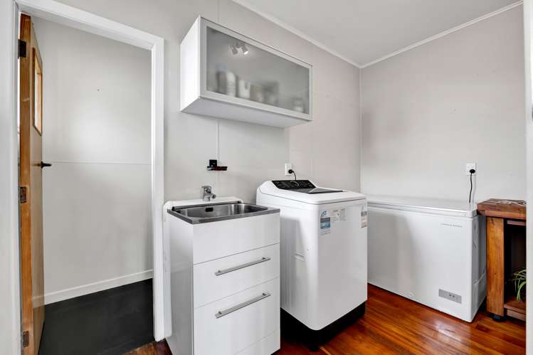 73 Ihaia Road Opunake_17