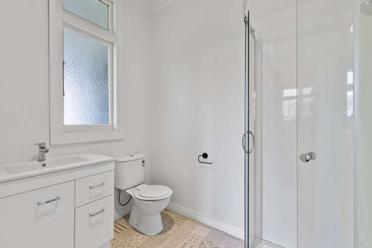 2 Chilman Street Strandon_16