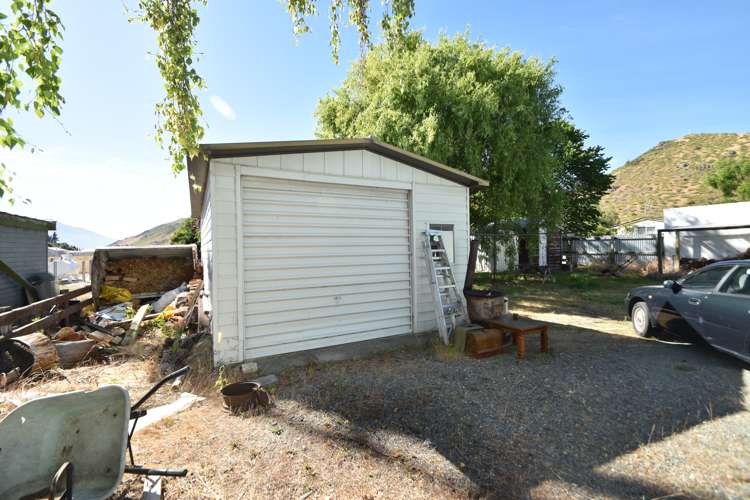 9 Sutherland Road Omarama_19