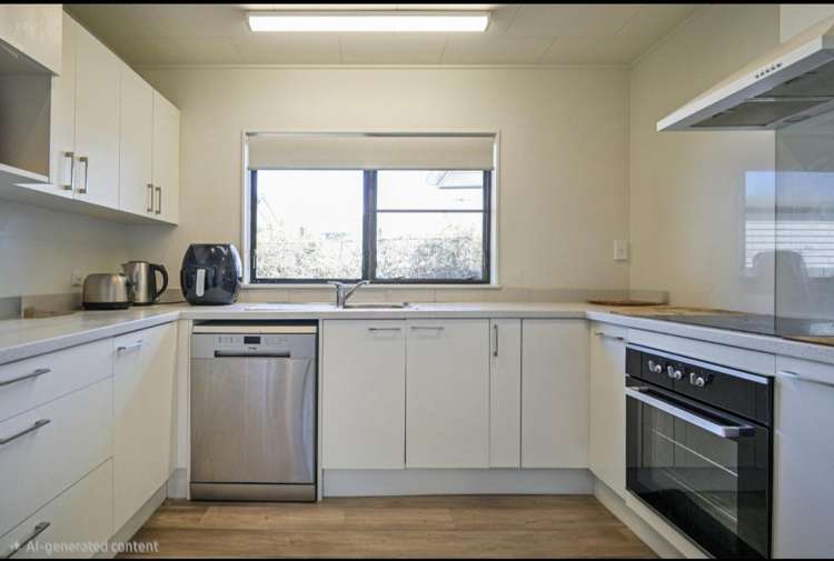 2/411 Avenue Road West_1