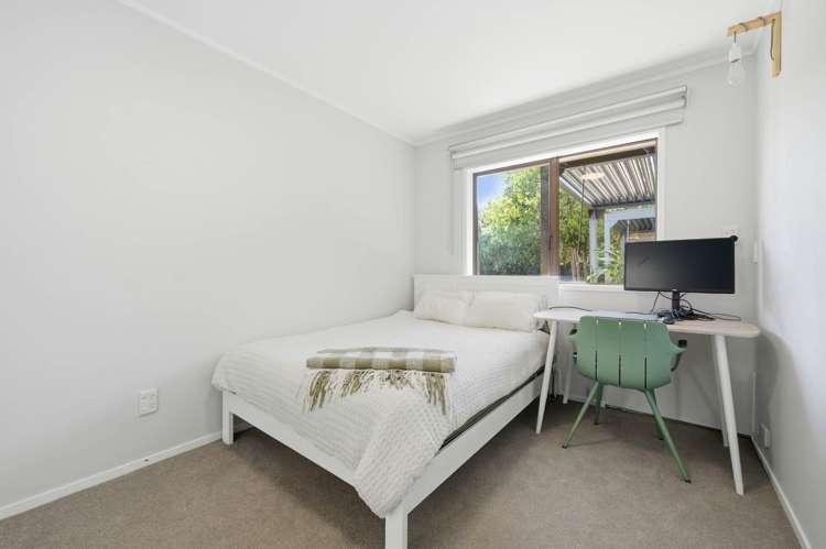 120 Hutchinsons Road Bucklands Beach_15