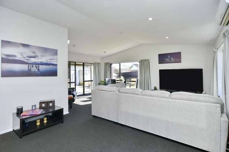 6 Heriott Close Burwood_5