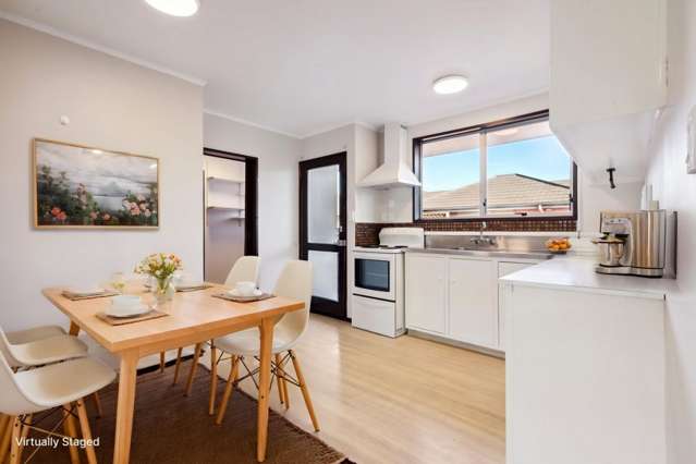 * UNDER OFFER * First Home Buyers & Investor Alert!