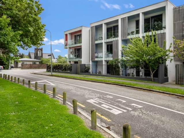Apartment, close to University and the Mall!