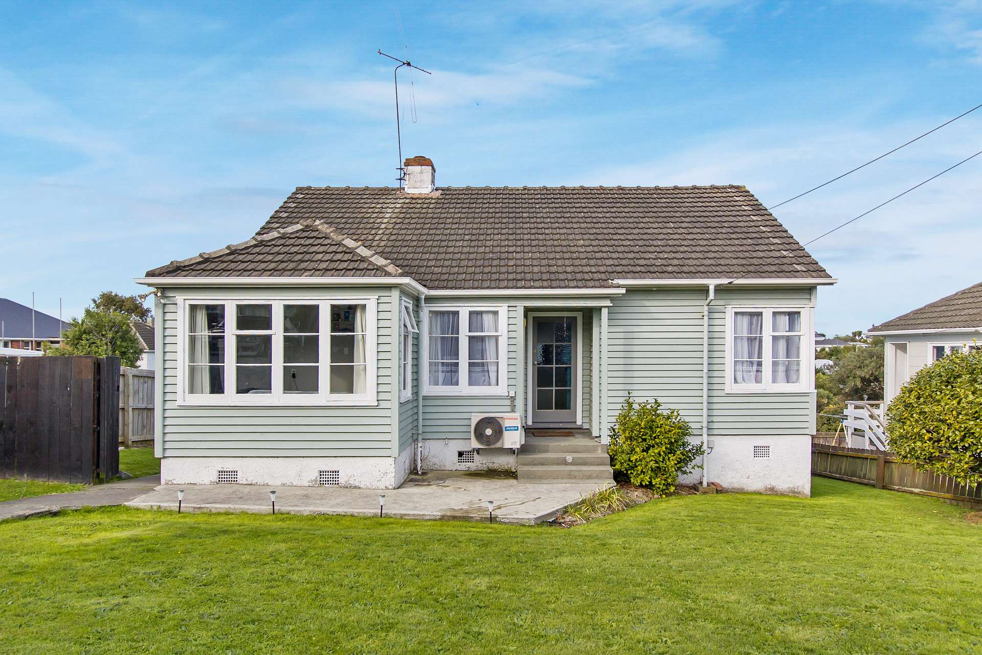 17 Bouverie Street Waimataitai_0