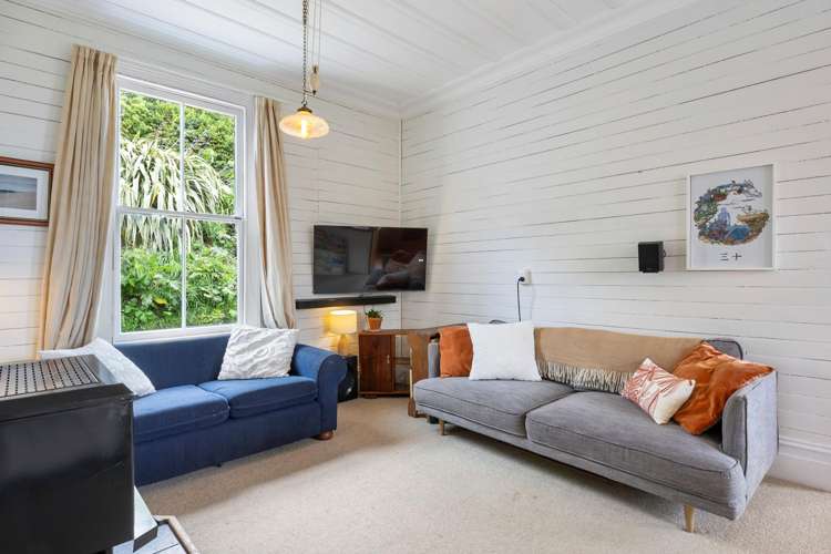 716 Coast Road Warrington_10