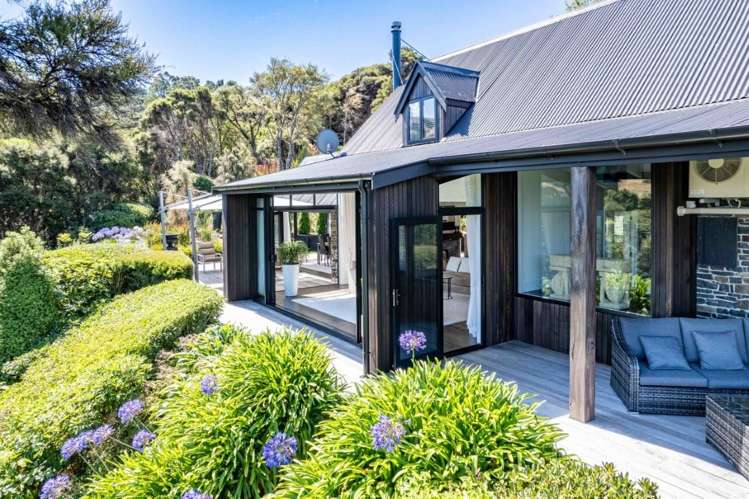 6890 Christchurch Akaroa Road Takamatua_48