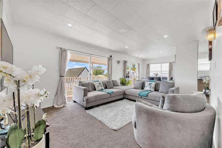 1/10 Sentosa Place Clover Park_2