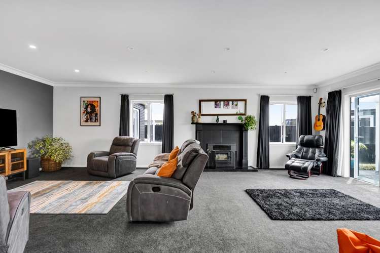 20 Maple Crescent Whalers Gate_12