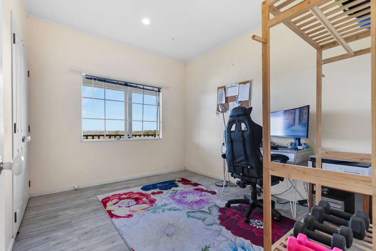 23 Waitakere Road_5