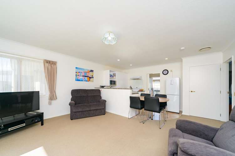 8 Foxtail Fern Kelvin Grove_4