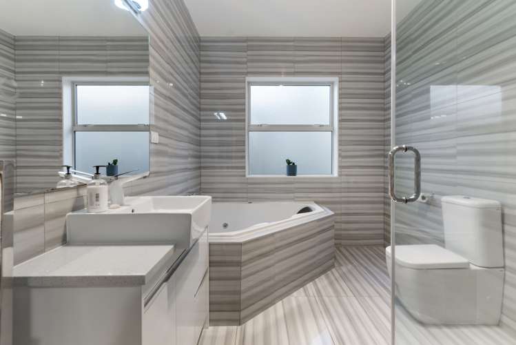 9 Bridget Court Red Beach_13