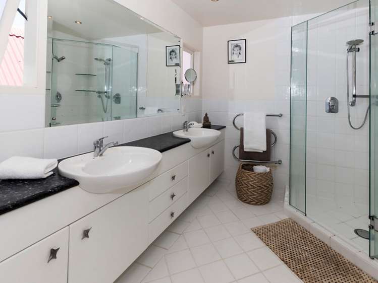 59 Marine Parade Mellons Bay_8