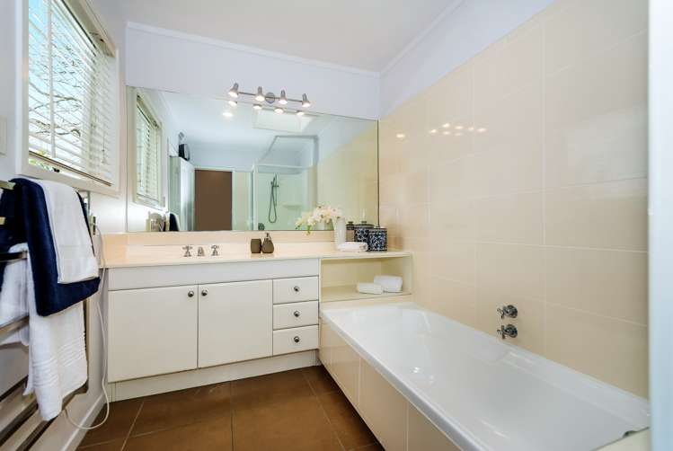 8 Penning Road Castor Bay_14