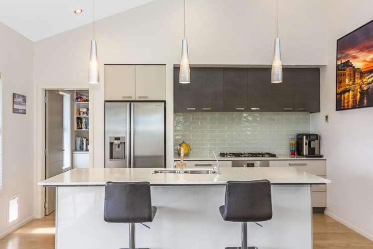 53 Endeavour Drive Whitby_1