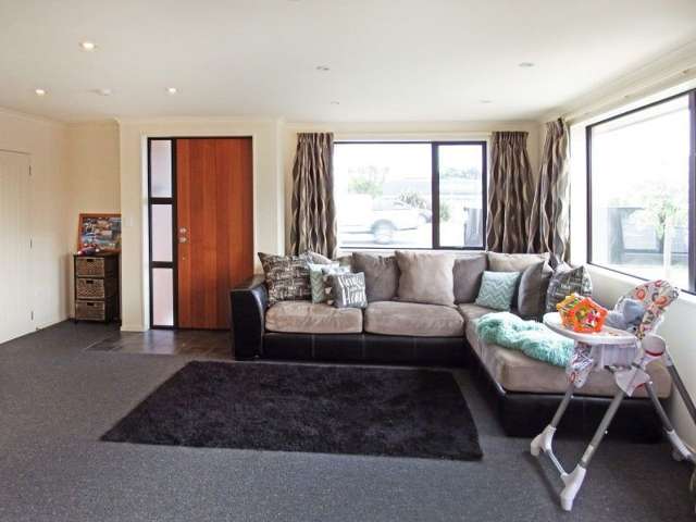 323 North Road Waikiwi_4