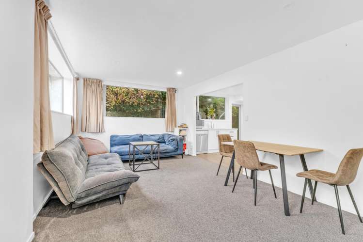 70 Sunny Grove Wainuiomata_17