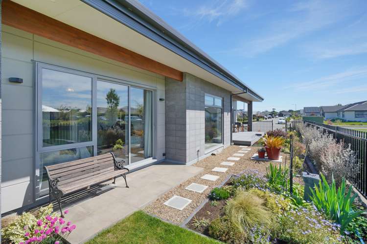 39 Blunden Road Lincoln_23