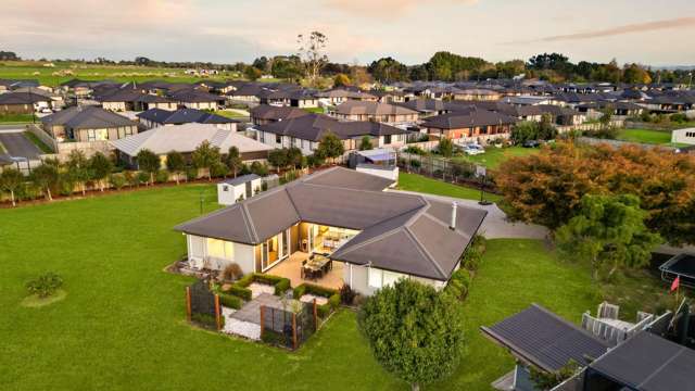 Contemporary Comfort Meets Lifestyle Space